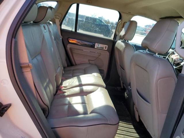 Photo 11 from auction – 2008 LINCOLN MKX with VIN 2LMDU88C68BJ17353