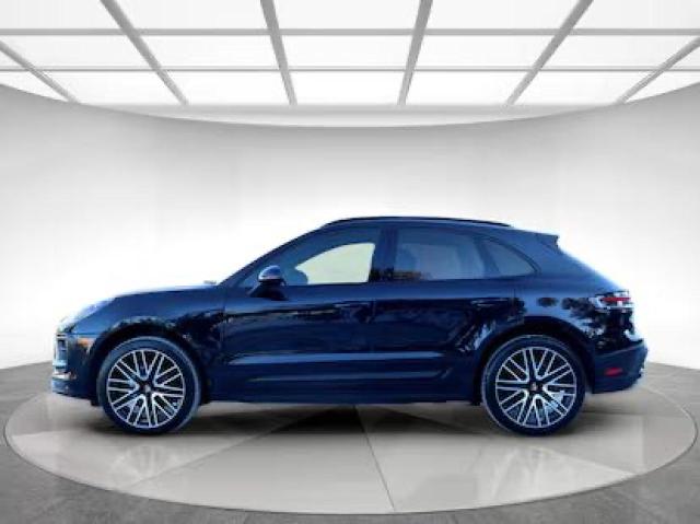 Photo 2 from auction – 2023 PORSCHE MACAN BASE with VIN WP1AA2A56PLB04331