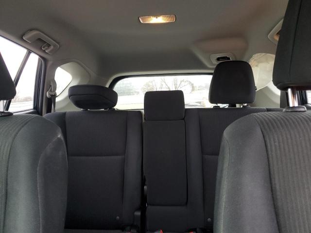 Photo 10 from auction – 2017 TOYOTA RAV4 LE with VIN JTMZFREV8HJ107981