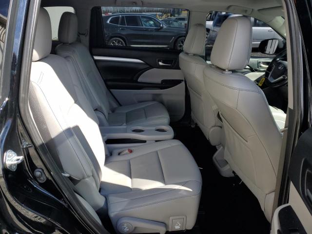 Photo 11 from auction – 2019 TOYOTA HIGHLANDER with VIN 5TDJZRFH4KS571177