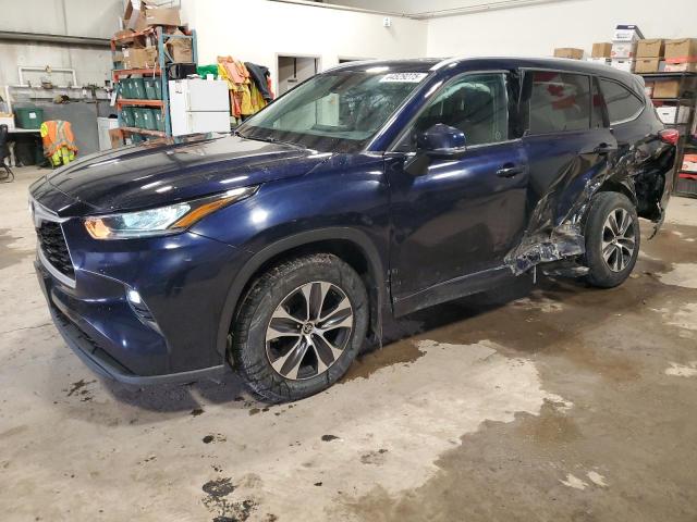 TOYOTA HIGHLANDER 2022 with VIN 5TDGZRBH7NS561215 - Photo from auction