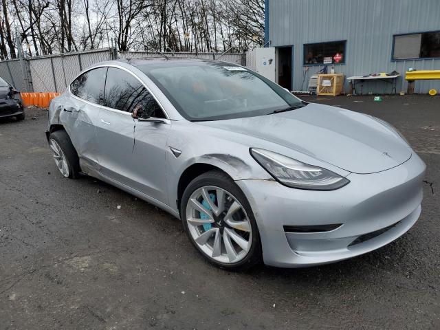 Photo 4 from auction – 2018 TESLA MODEL 3 with VIN 5YJ3E1EB0JF117059