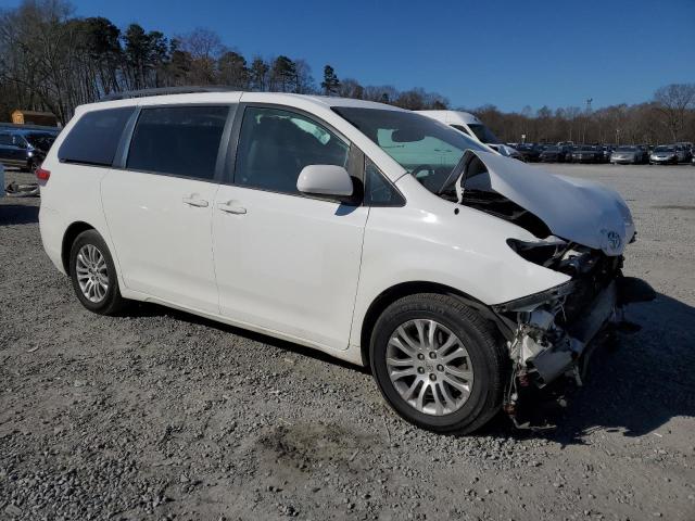 Photo 4 from auction – 2011 TOYOTA SIENNA XLE with VIN 5TDYK3DC5BS073559