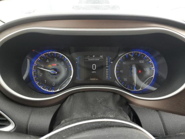 Photo 9 from auction – 2017 CHRYSLER PACIFICA L with VIN 2C4RC1CG1HR502854