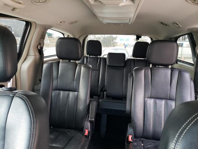 Photo 10 from auction – 2016 CHRYSLER TOWN & COU with VIN 2C4RC1BG3GR299093