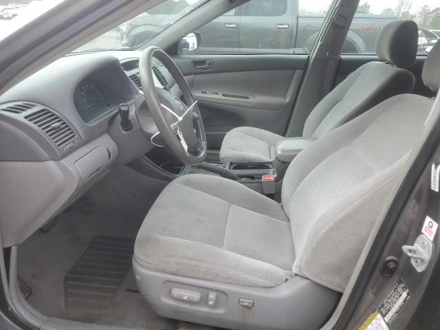 Photo 7 from auction – 2004 TOYOTA CAMRY LE with VIN 4T1BE30K14U855703