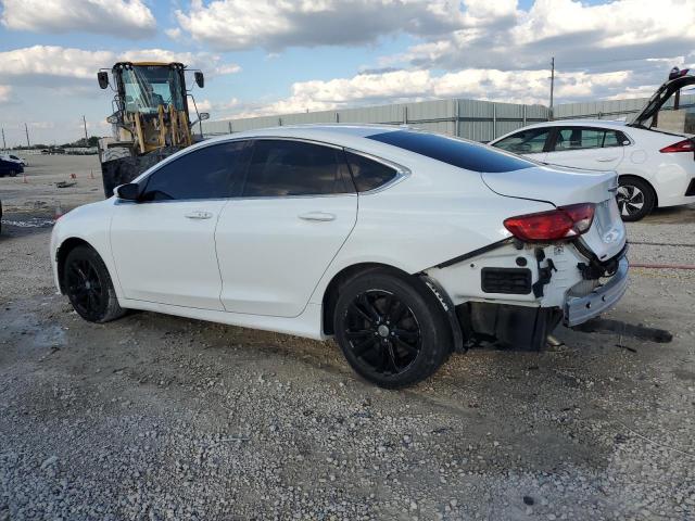 Photo 2 from auction – 2015 CHRYSLER 200 LIMITE with VIN 1C3CCCAB0FN743098