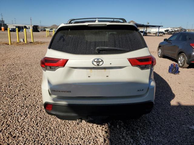 Photo 6 from auction – 2019 TOYOTA HIGHLANDER with VIN 5TDKZRFH8KS567928
