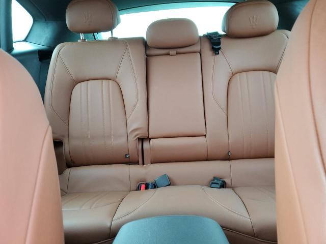 Photo 10 from auction – 2018 MASERATI LEVANTE with VIN ZN661XUA0JX296177