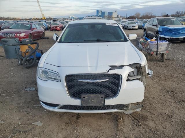 Photo 5 from auction – 2016 CHRYSLER 300 LIMITE with VIN 2C3CCAAG0GH243694