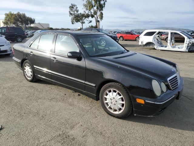 Photo 4 from auction – 2000 MERCEDES-BENZ E 320 with VIN WDBJF65J0YB162068