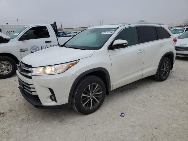 TOYOTA HIGHLANDER 2018 with VIN 5TDJZRFH4JS851776 - Photo from auction