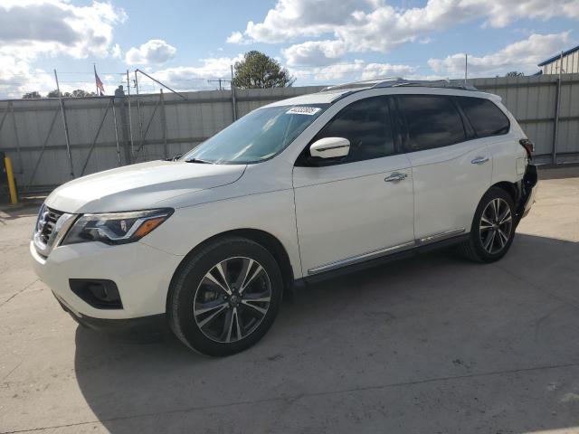NISSAN PATHFINDER 2017 with VIN 5N1DR2MNXHC631109 - Photo from auction