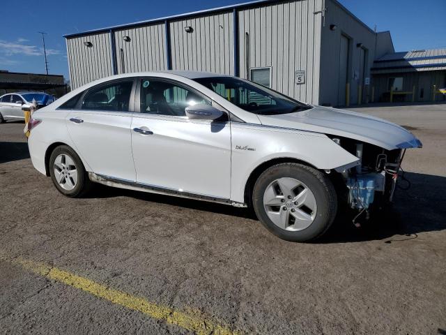 Photo 4 from auction – 2011 HYUNDAI SONATA HYB with VIN KMHEC4A4XBA004474