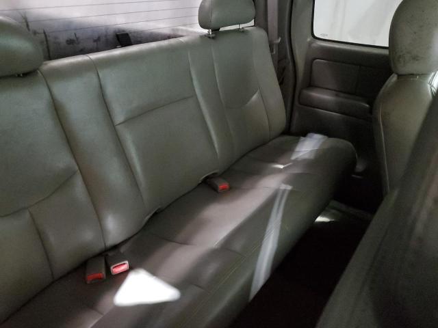 Photo 10 from auction – 2004 CHEVROLET SILVERADO with VIN 1GCEK19T44E126955