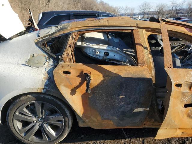 Photo 10 from auction – 2022 ACURA TLX TECH A with VIN 19UUB6F5XNA003668