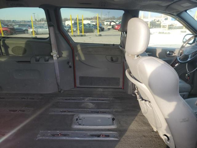 Photo 11 from auction – 2004 CHRYSLER TOWN & COU with VIN 2C8GP64L14R529601