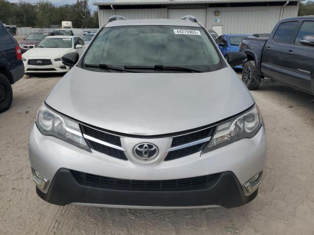 Photo 5 from auction – 2015 TOYOTA RAV4 XLE with VIN JTMWFREV7FD048663