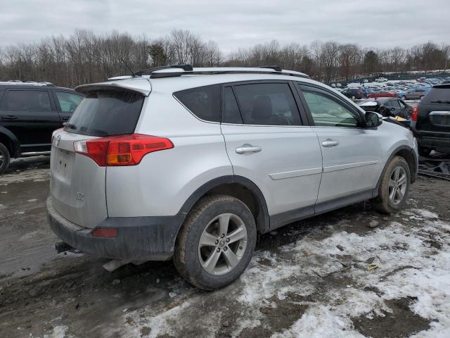 Photo 3 from auction – 2015 TOYOTA RAV4 XLE with VIN JTMRFREV7FD173255
