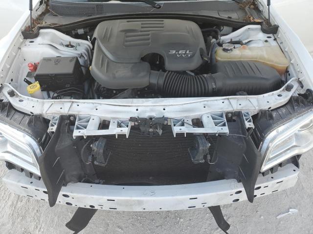 Photo 11 from auction – 2019 CHRYSLER 300 LIMITE with VIN 2C3CCAEG4KH693464