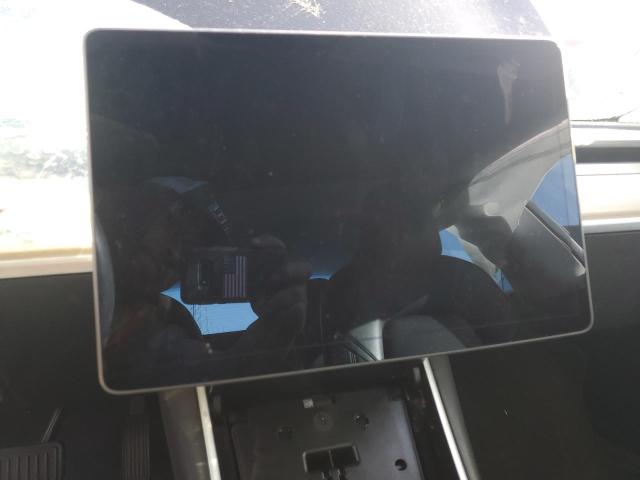 Photo 9 from auction – 2018 TESLA MODEL 3 with VIN 5YJ3E1EA7JF151832
