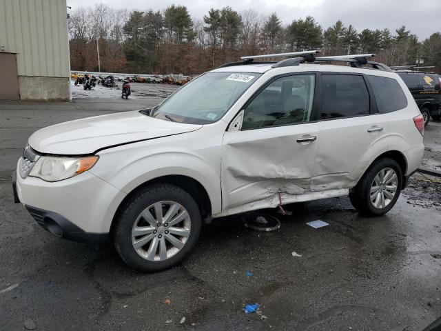 SUBARU FORESTER L 2013 with VIN JF2SHAEC4DH425028 - Photo from auction