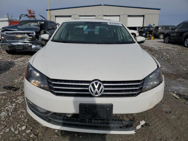 Photo 5 from auction – 2015 VOLKSWAGEN PASSAT S with VIN 1VWAT7A34FC100359