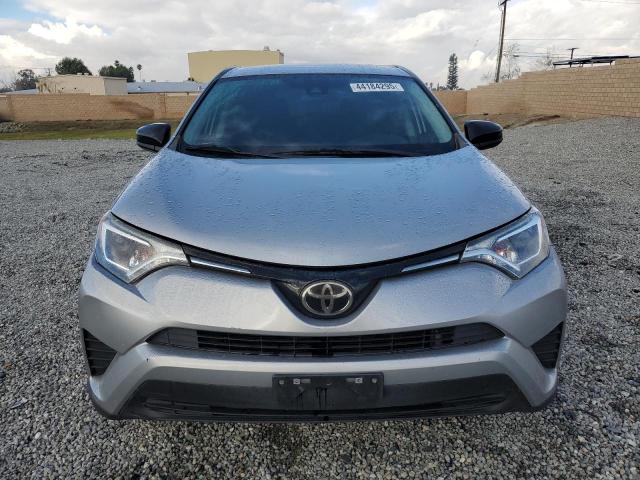 Photo 5 from auction – 2018 TOYOTA RAV4 LE with VIN 2T3ZFREV1JW406266