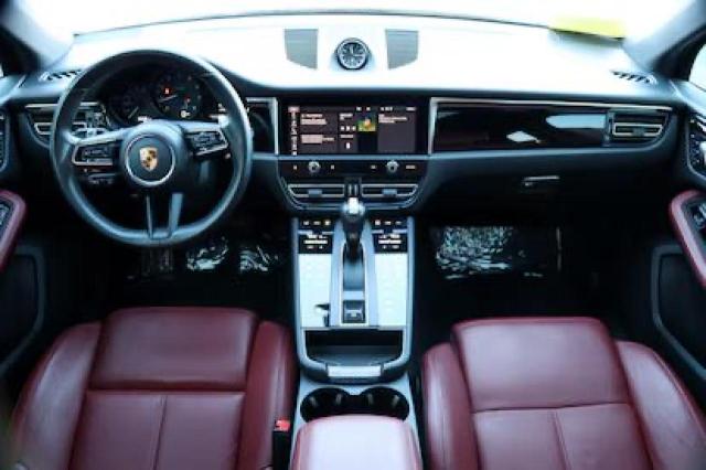 Photo 9 from auction – 2023 PORSCHE MACAN BASE with VIN WP1AA2A56PLB04331