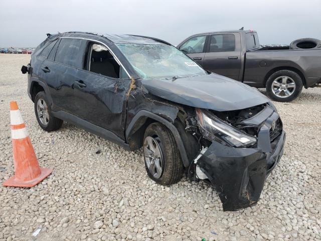 Photo 4 from auction – 2022 TOYOTA RAV4 XLE with VIN 2T3W1RFVXNW193839