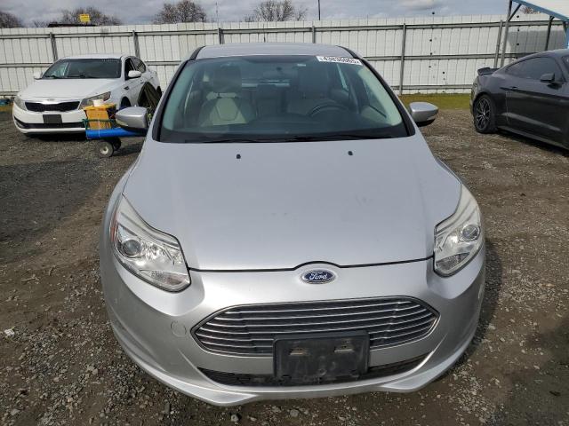 صورة رقم 5 من المزاد - 2017 FORD FOCUS BEV مع VIN 1FADP3R44HL258431