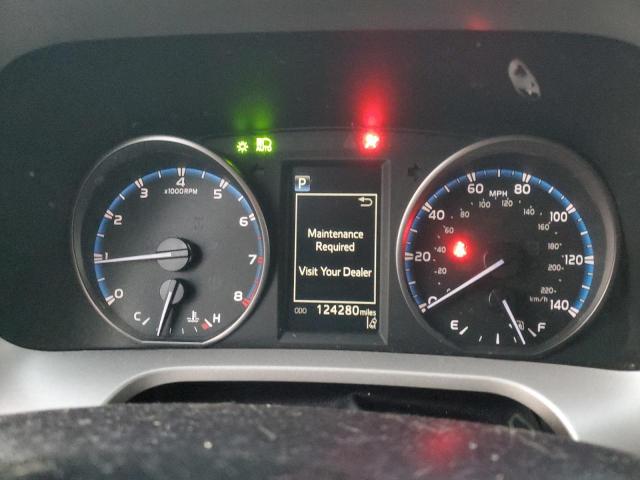 Photo 9 from auction – 2018 TOYOTA RAV4 LE with VIN 2T3ZFREV7JW522734
