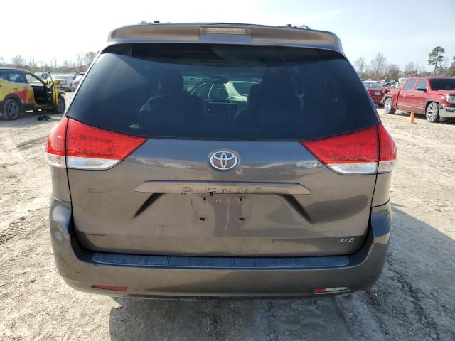 Photo 6 from auction – 2012 TOYOTA SIENNA XLE with VIN 5TDYK3DC0CS279356