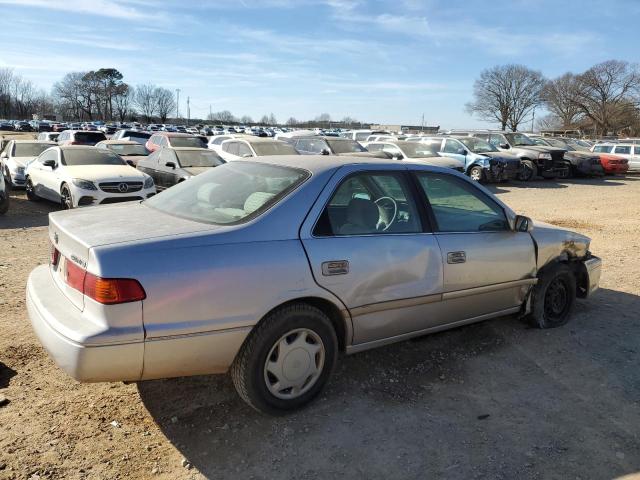 Photo 3 from auction – 2000 TOYOTA CAMRY CE with VIN 4T1BG22K5YU633382