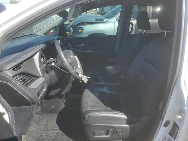 Photo 7 from auction – 2017 TOYOTA SIENNA SE with VIN 5TDXZ3DC2HS873980
