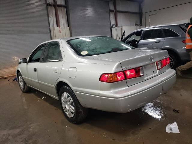 Photo 2 from auction – 2000 TOYOTA CAMRY CE with VIN 4T1BG22K9YU690085