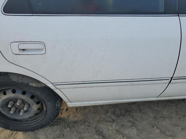 Photo 10 from auction – 2000 TOYOTA CAMRY LE with VIN 4T1BF28KXYU941917