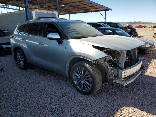 Photo 4 from auction – 2020 TOYOTA HIGHLANDER with VIN 5TDFZRBH3LS036242