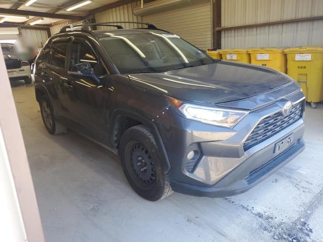 Photo 4 from auction – 2019 TOYOTA RAV4 XLE with VIN 2T3W1RFV2KW013068