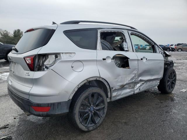 Photo 3 from auction – 2019 FORD ESCAPE SE with VIN 1FMCU9GD4KUA74043