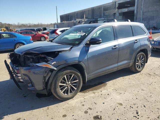 TOYOTA HIGHLANDER 2018 with VIN 5TDJZRFH3JS844625 - Photo from auction