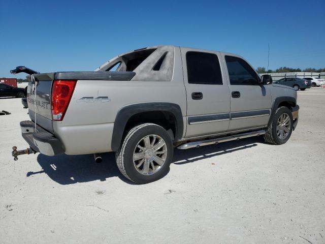 Photo 3 from auction – 2004 CHEVROLET AVALANCHE with VIN 3GNEK12TX4G153264