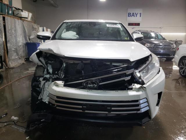 Photo 5 from auction – 2017 TOYOTA HIGHLANDER with VIN 5TDBZRFH6HS441897