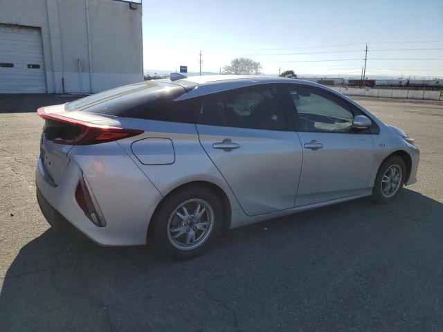 Photo 3 from auction – 2017 TOYOTA PRIUS PRIM with VIN JTDKARFP1H3067103