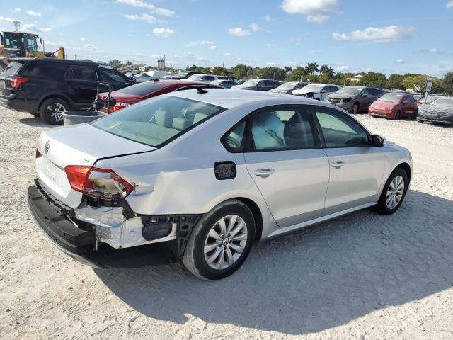 Photo 3 from auction – 2014 VOLKSWAGEN PASSAT S with VIN 1VWAS7A37EC073420