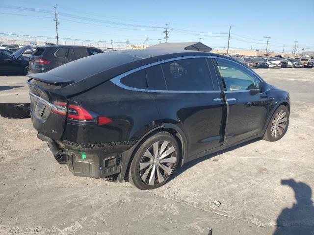 Photo 3 from auction – 2017 TESLA MODEL X with VIN 5YJXCAE23HF062687
