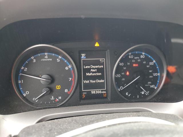 Photo 8 from auction – 2018 TOYOTA RAV4 LE with VIN JTMZFREV7JD122184
