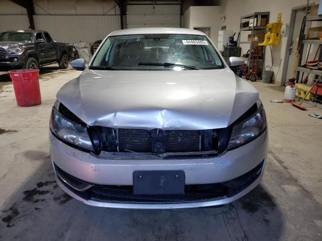 Photo 5 from auction – 2012 VOLKSWAGEN PASSAT S with VIN 1VWAH7A38CC048859