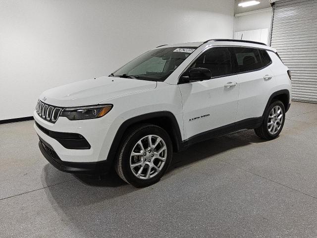 JEEP COMPASS LA 2022 with VIN 3C4NJDFBXNT230240 - Photo from auction