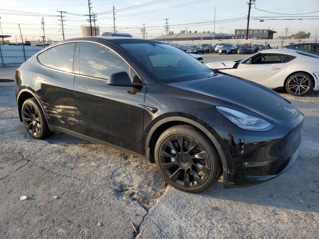 Снимка 4 от търг – 2021 TESLA MODEL Y с VIN 5YJYGDEE4MF270530